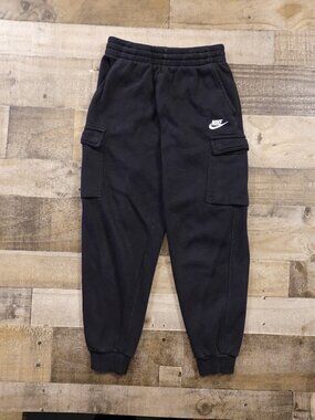 Nike Club Fleece Cargo Joggers Youth L Black Sweatpants Streetwear